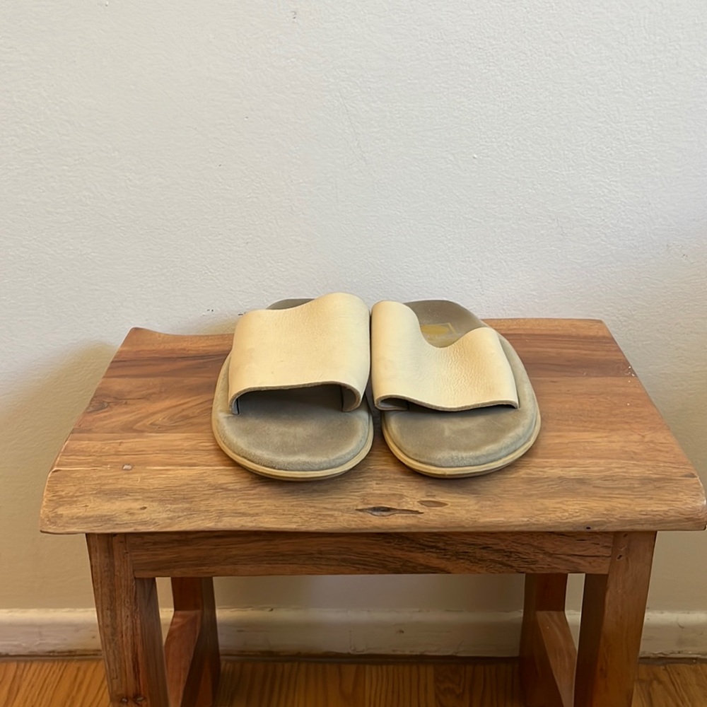 At dawn island slipper